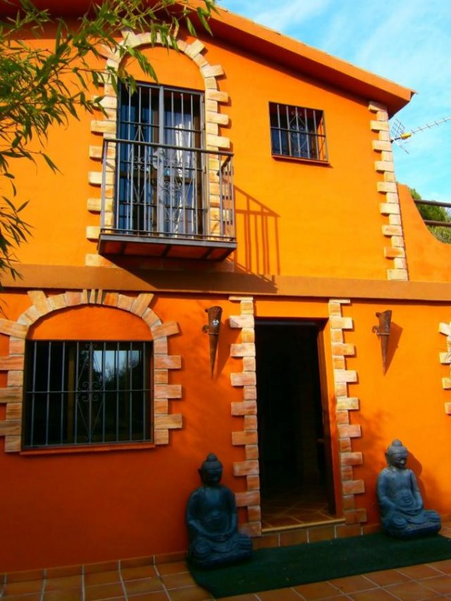 INSTALACIONES Y ALREDEDORES